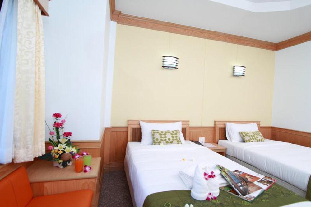 Boom Forest Hotel Hat Yai Bagian luar foto