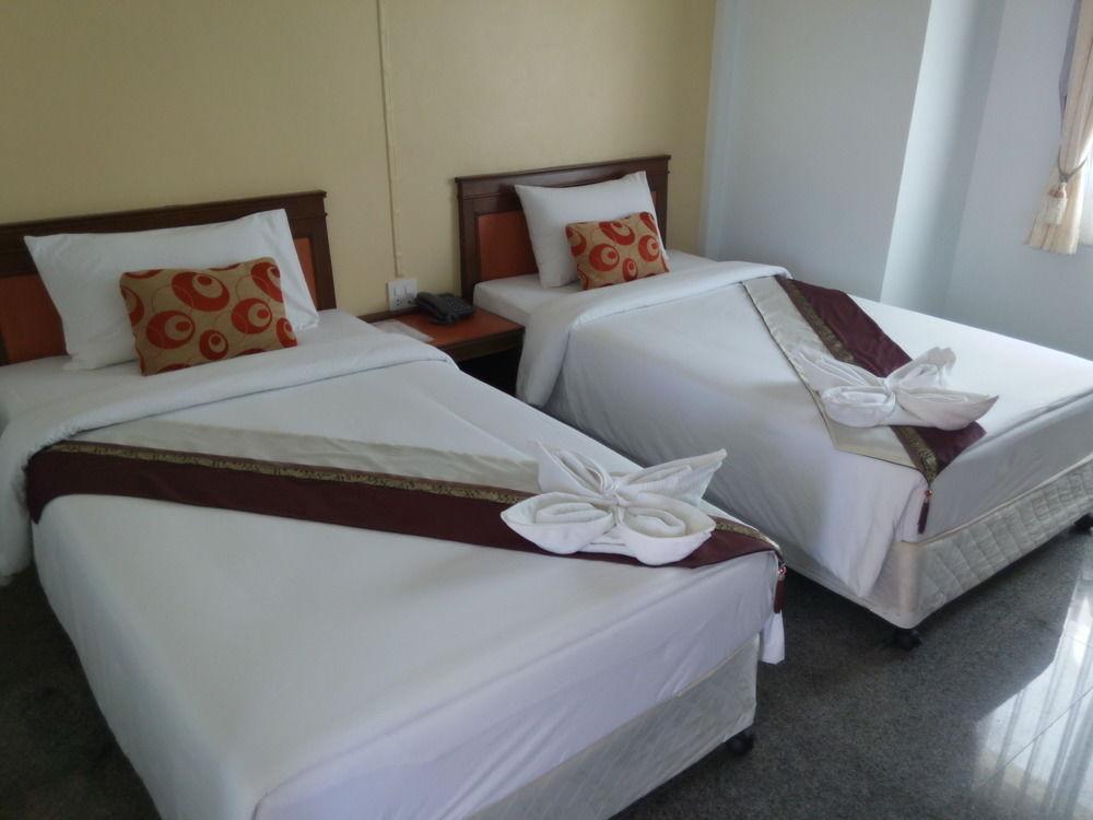 Boom Forest Hotel Hat Yai Bagian luar foto
