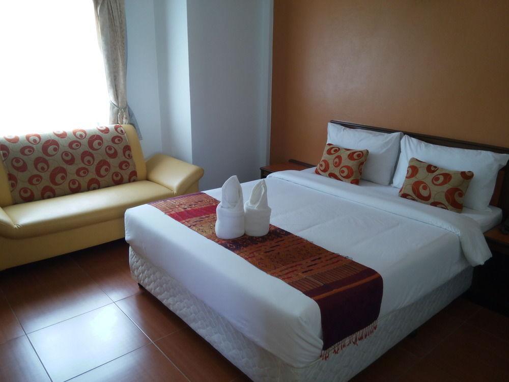 Boom Forest Hotel Hat Yai Bagian luar foto